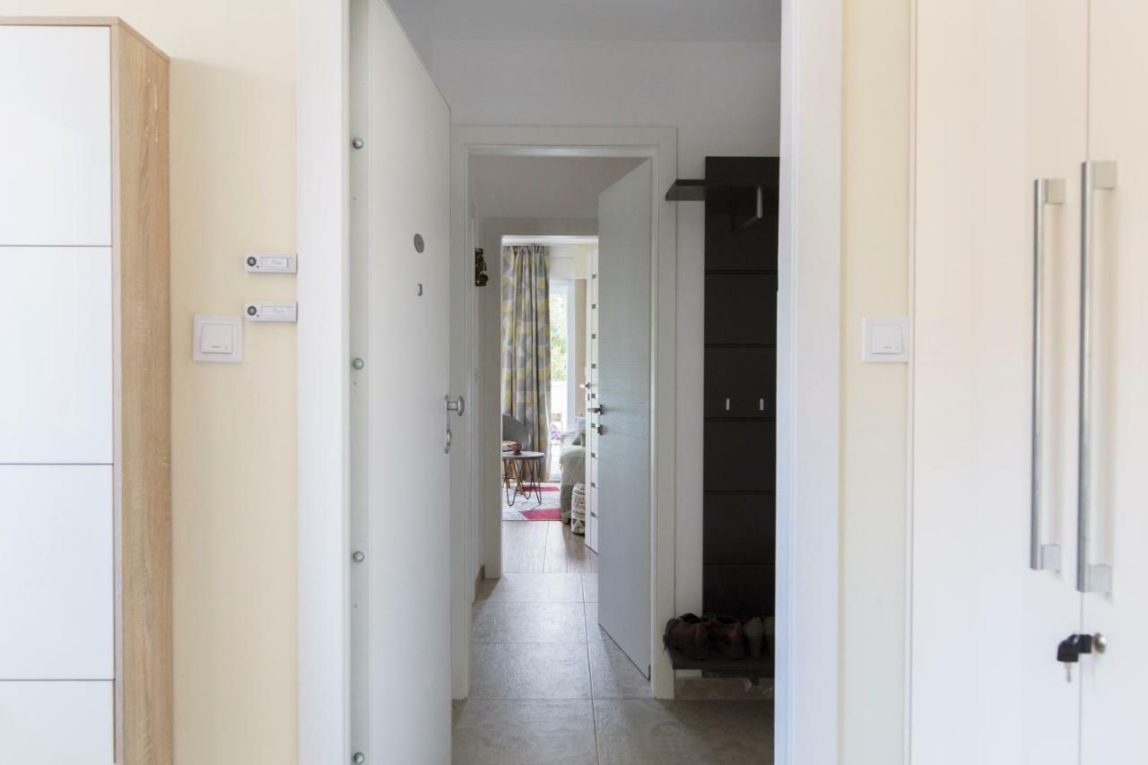 New Modern Apartment Near A Beach In Center Split Exterior photo